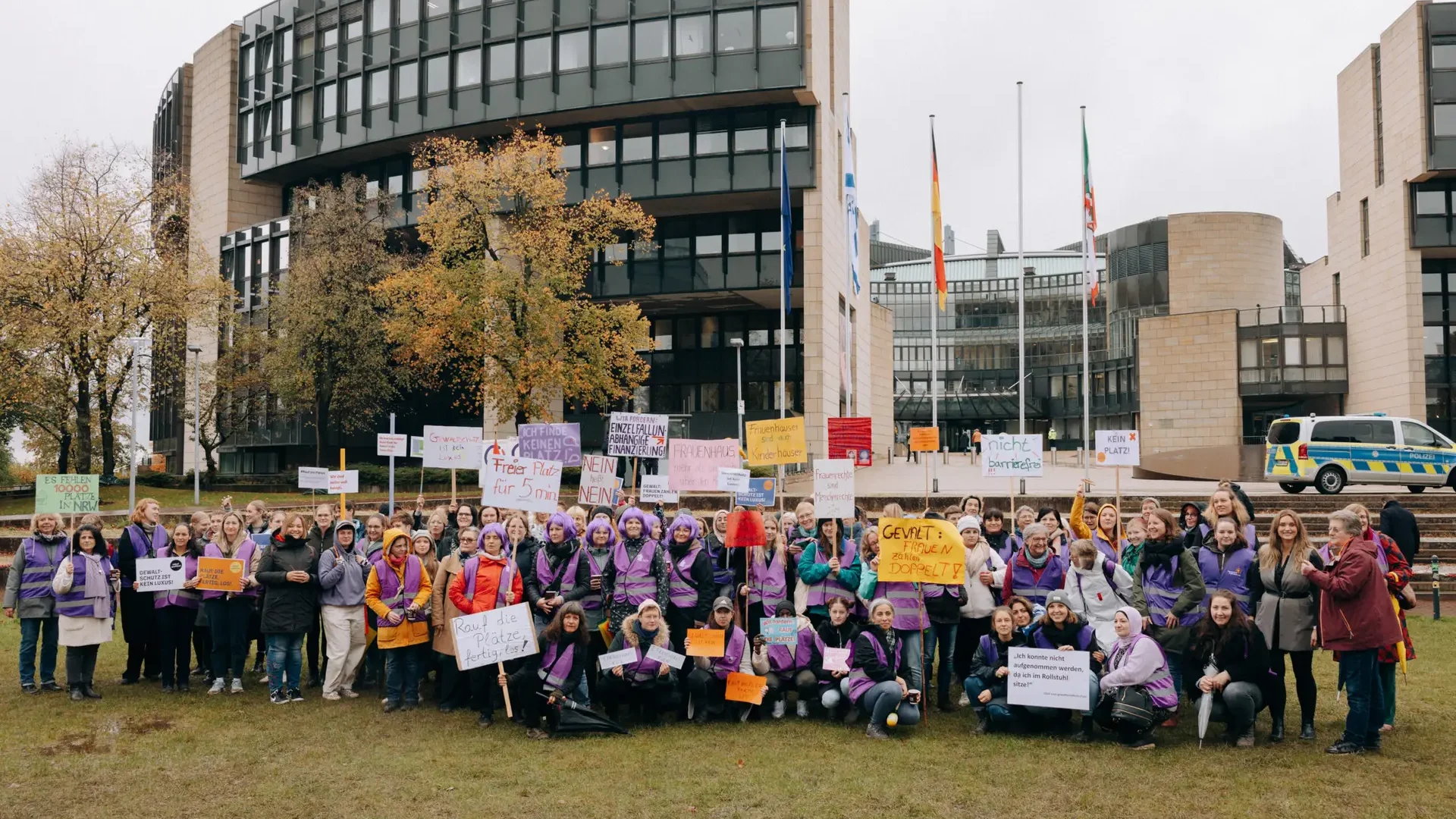 #Raufdieplätze Aktionstag der LAG Autonomer Frauenhäuser NRW